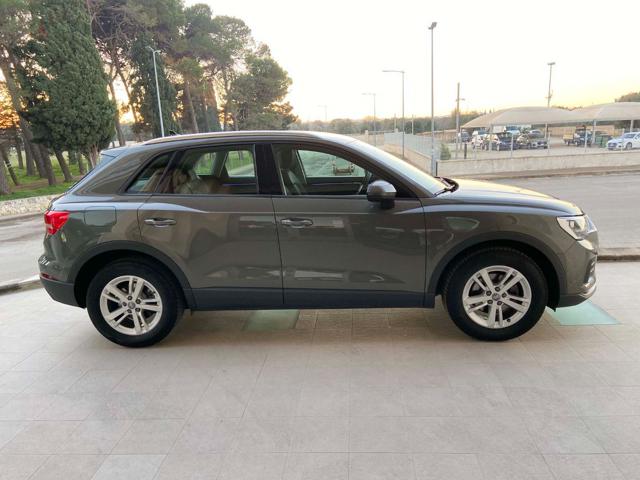 AUDI Q3 35 2.0 TDI S tronic Business COCKPIT Immagine 3