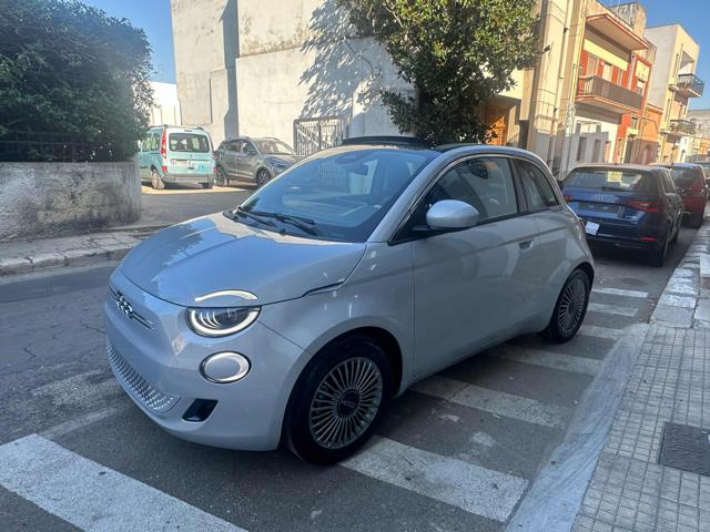 FIAT 500 Cabrio 42 kWh Immagine 1