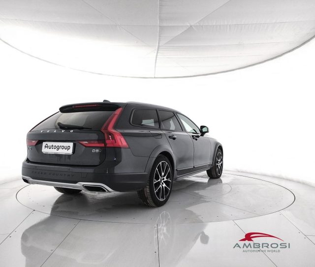 VOLVO V90 Cross Country D5 AWD Geartronic Pro Immagine 2