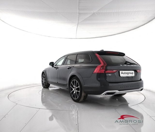 VOLVO V90 Cross Country D5 AWD Geartronic Pro Immagine 3