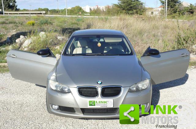 BMW 320 i cat Coupé Eletta Immagine 1