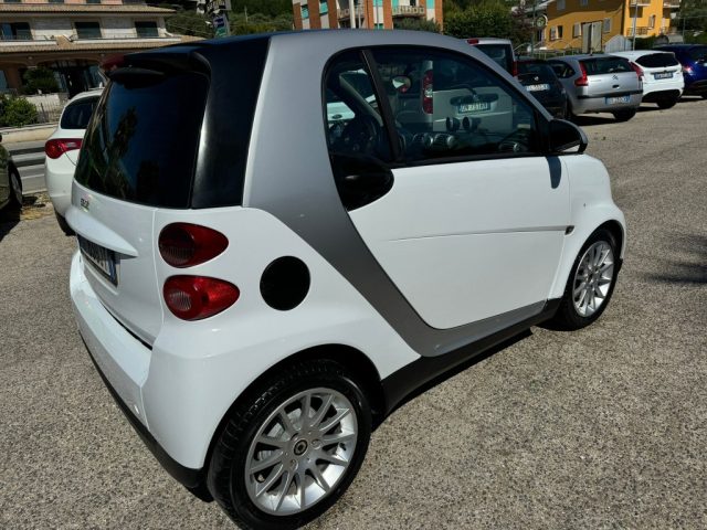 SMART ForTwo 1000 52 kW coupé limited two Immagine 3