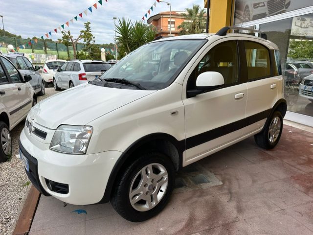 FIAT Panda 1.2 4x4 Climbing Immagine 0