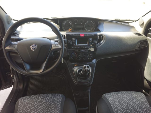 LANCIA Ypsilon 1.0 FireFly 5 porte S&S Hybrid Ecochic Silver Immagine 4