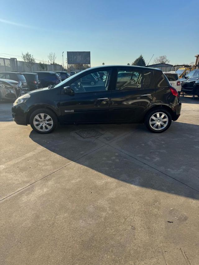 RENAULT Clio 1.5 dCi 85CV 5 porte Confort Immagine 2