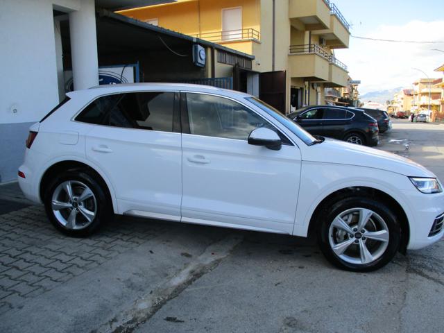 AUDI Q5 2.0 TDI 190 CV quattro S tronic Sport Immagine 2