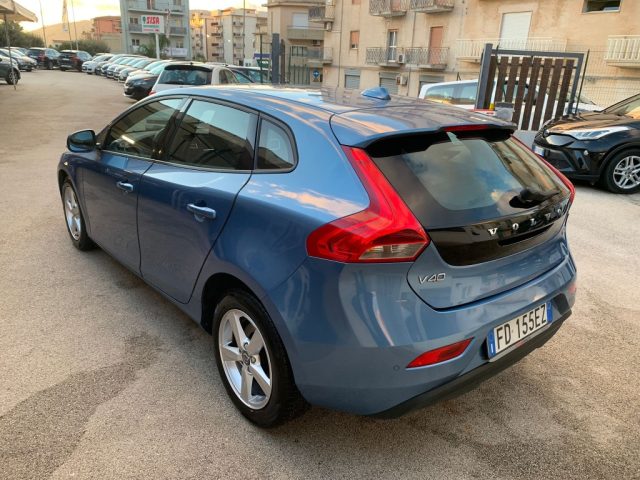 VOLVO V40 D2 Business Immagine 3