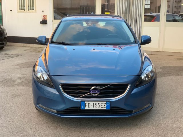 VOLVO V40 D2 Business Immagine 1