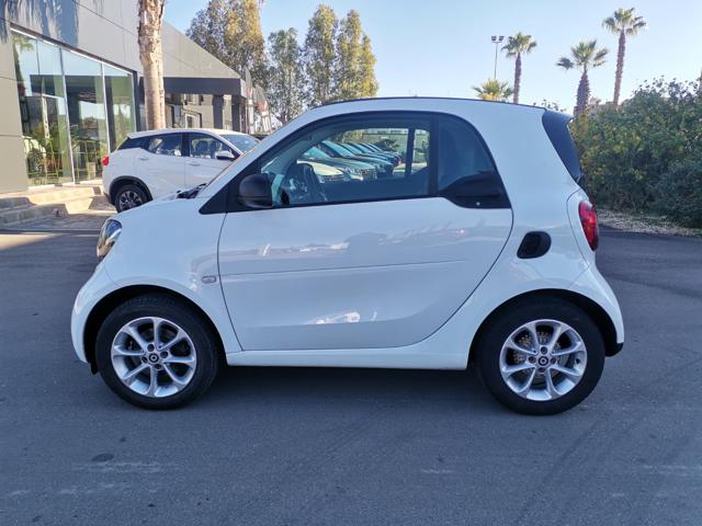 SMART ForTwo 70 1.0 twinamic AUTOMATICA Immagine 1