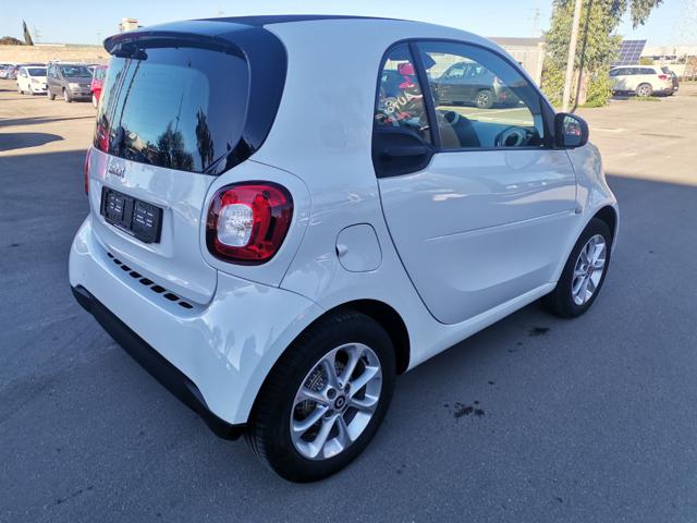 SMART ForTwo 70 1.0 twinamic AUTOMATICA Immagine 4