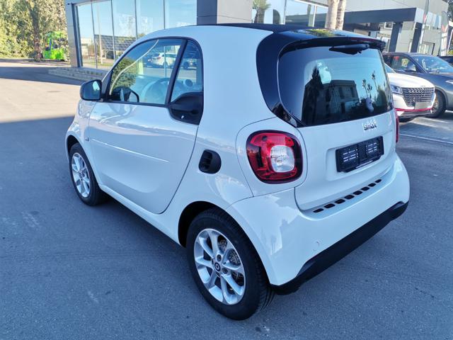 SMART ForTwo 70 1.0 twinamic AUTOMATICA Immagine 2