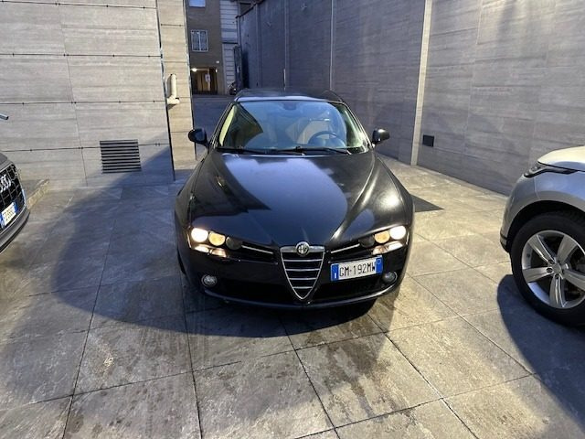 ALFA ROMEO 159 1.9 JTDm 16V Sportwagon Distinctive Immagine 2