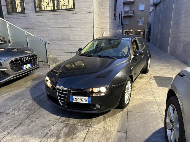 ALFA ROMEO 159 1.9 JTDm 16V Sportwagon Distinctive Immagine 3