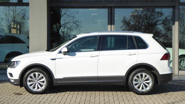 VOLKSWAGEN Tiguan 2.0 TDI SCR Business BlueMotion Technology Immagine 1