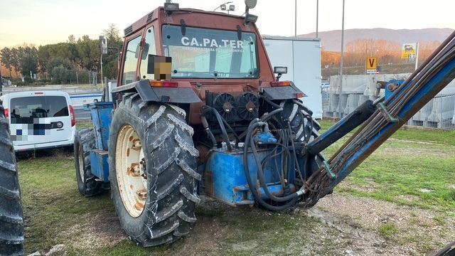 NEW HOLLAND 110/90 DT ANNO 2001 CON BRACCIO DECESPUGLIATORE Immagine 2