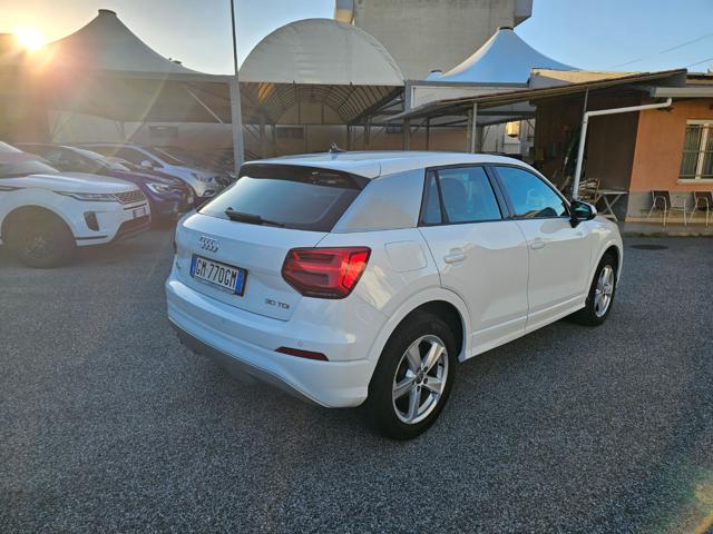 AUDI Q2 30 TDI Admired Immagine 4