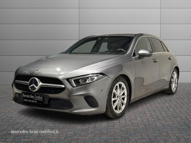 MERCEDES-BENZ A 180 d Auto Sport Navi Immagine 0