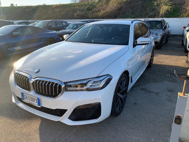 BMW 520 d 48V xDrive Touring Msport Immagine 0