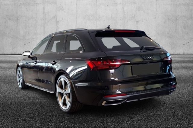 AUDI A4 Avant 40 TDI S tronic S line edition Immagine 1