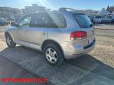 VOLKSWAGEN Touareg 2.5 R5 TDI AUTOMATIK  N1 4 POSTI.  NAVIG !!!!