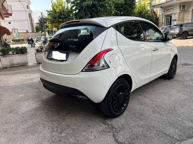 LANCIA Ypsilon 1.0 FireFly 5 Hybrid Ecochic Gold FARI LED 5 POSTO Immagine 2