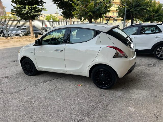 LANCIA Ypsilon 1.0 FireFly 5 Hybrid Ecochic Gold FARI LED 5 POSTO Immagine 3