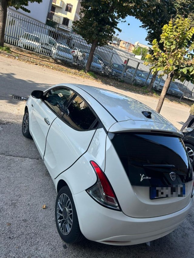 LANCIA Ypsilon 1.3 MJT 16V 95 CV 5 porte S&S Gold Immagine 1