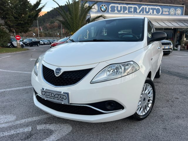 LANCIA Ypsilon 1.2 69 CV 5 porte Gold UNICA PROPRIETARIA Immagine 2