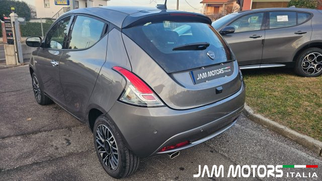 LANCIA Ypsilon 1.0 FireFly 5 porte S&S Hybrid Platino Immagine 2