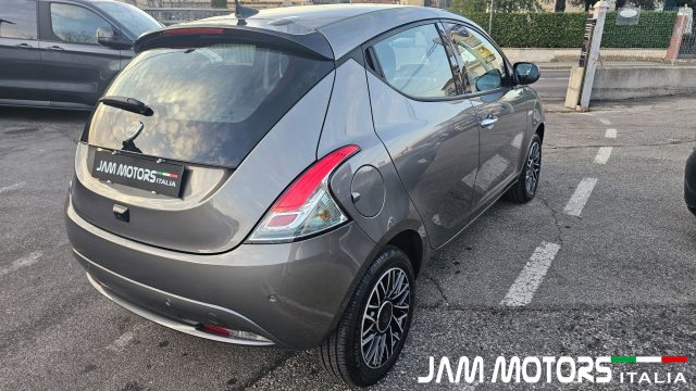 LANCIA Ypsilon 1.0 FireFly 5 porte S&S Hybrid Platino Immagine 3