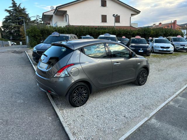 LANCIA Ypsilon 1.2 5 porte GPL Ecochic NEOPATENTATI Immagine 2