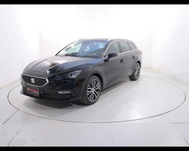 SEAT Leon Sportstourer 1.5 eTSI 150 CV DSG Xcellence Immagine 1