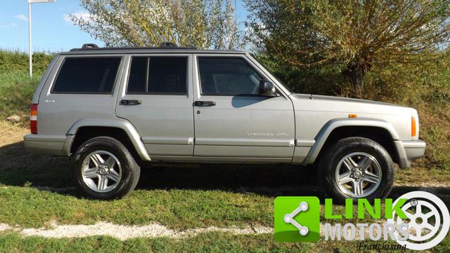 JEEP Cherokee Classic 2.5 TD 4 x4 ben tenuto Immagine 4