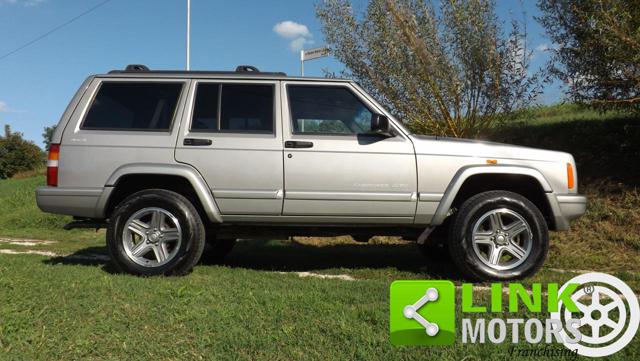 JEEP Cherokee Classic 2.5 TD 4 x4 ben tenuto Immagine 2