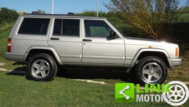 JEEP Cherokee Classic 2.5 TD 4 x4 ben tenuto Immagine 3