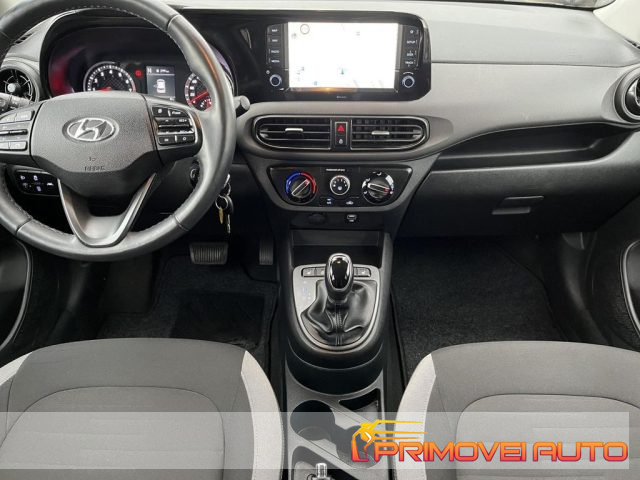 HYUNDAI i10 1.0 MPI AT Tech Immagine 1