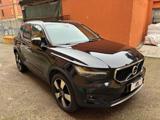 VOLVO XC40 D3 AWD Geartronic Momentum 