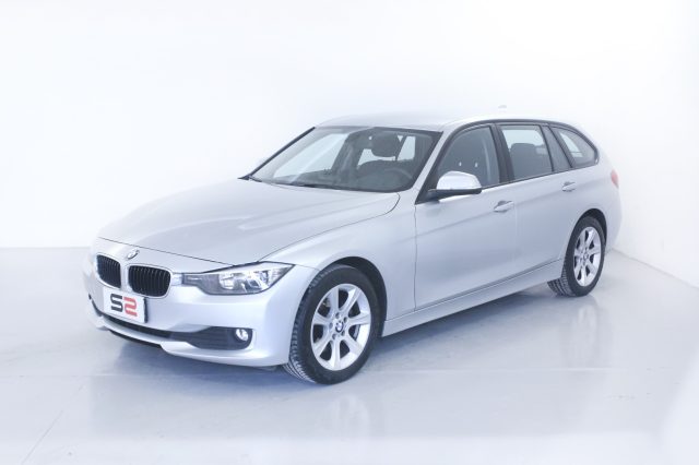 BMW 320 d xDrive Touring Business Automatica Cerchi 17'' Immagine 0