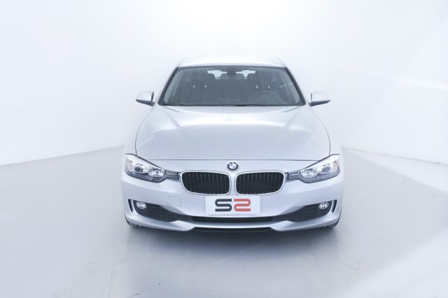 BMW 320 d xDrive Touring Business Automatica Cerchi 17'' Immagine 2