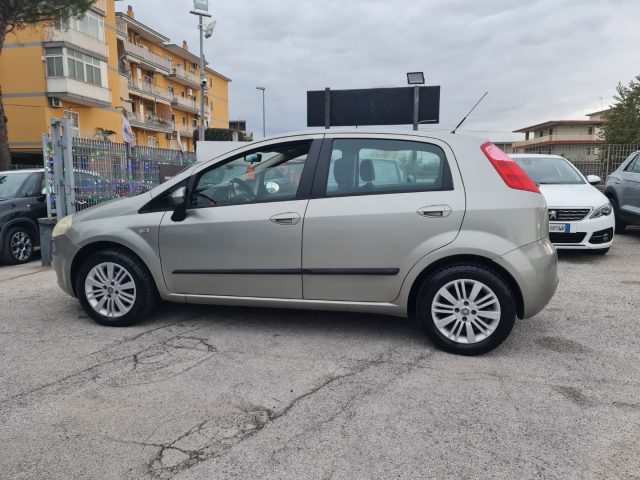 FIAT Grande Punto 1.4 5 porte Dynamic Automatico Immagine 3