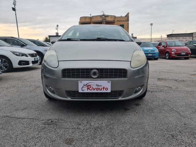 FIAT Grande Punto 1.4 5 porte Dynamic Automatico Immagine 0