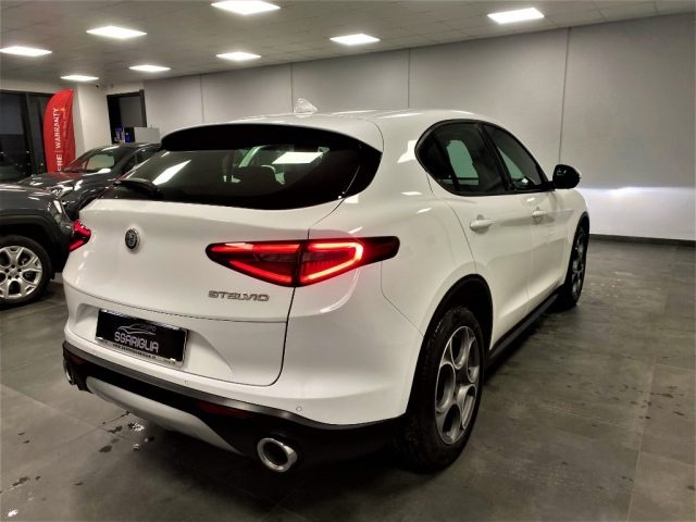 ALFA ROMEO Stelvio 2.2 Turbodiesel AT8 Super Immagine 3