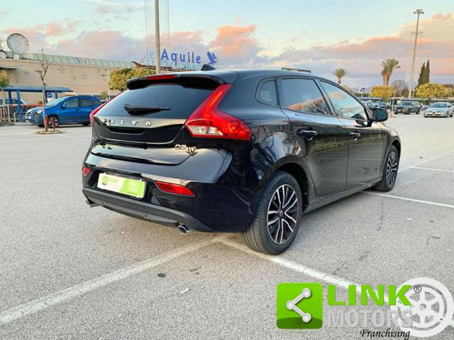 VOLVO V40 D2 Business Plus Garanzia 12 Mesi inclusa Immagine 2