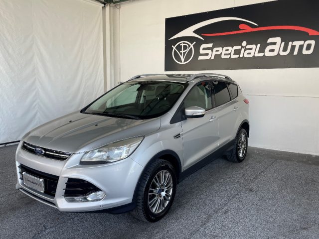 FORD Kuga 2.0 TDCI 140 CV 4WD Powershift Immagine 2