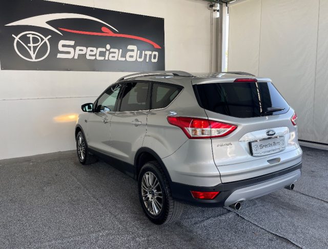 FORD Kuga 2.0 TDCI 140 CV 4WD Powershift Immagine 3