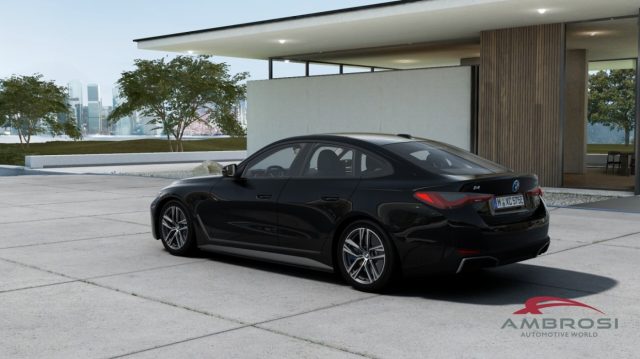 BMW i4 eDrive35 Gran Coupé Immagine 1