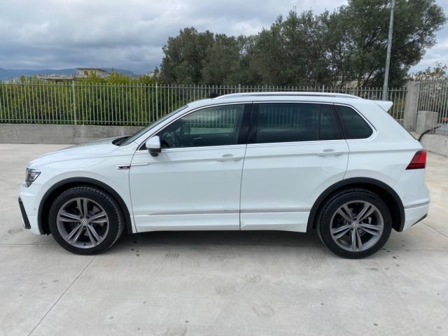 VOLKSWAGEN Tiguan 2.0 TDI 190 CV DSG 4MOTION R LINE TETTUCCIO Immagine 4