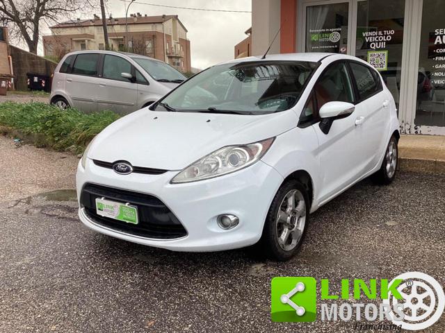 FORD Fiesta 1.4 5p. GPL Titanium, Neopatentati, Finanziabile Immagine 0