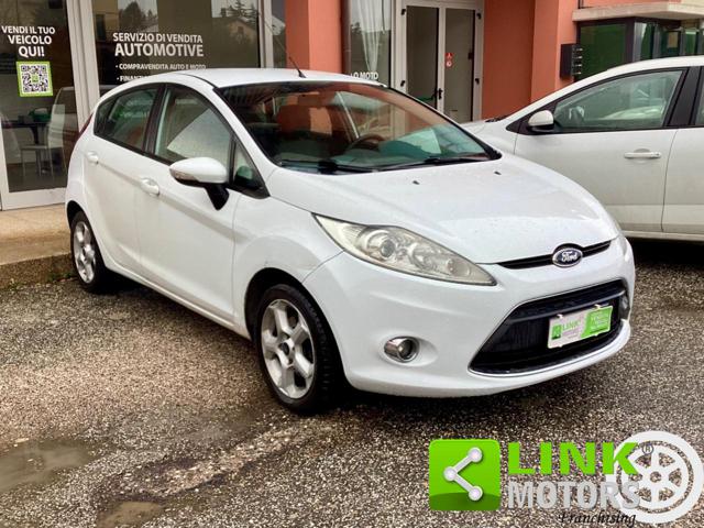 FORD Fiesta 1.4 5p. GPL Titanium, Neopatentati, Finanziabile Immagine 2