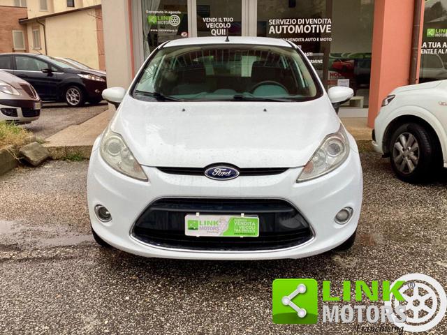 FORD Fiesta 1.4 5p. GPL Titanium, Neopatentati, Finanziabile Immagine 1